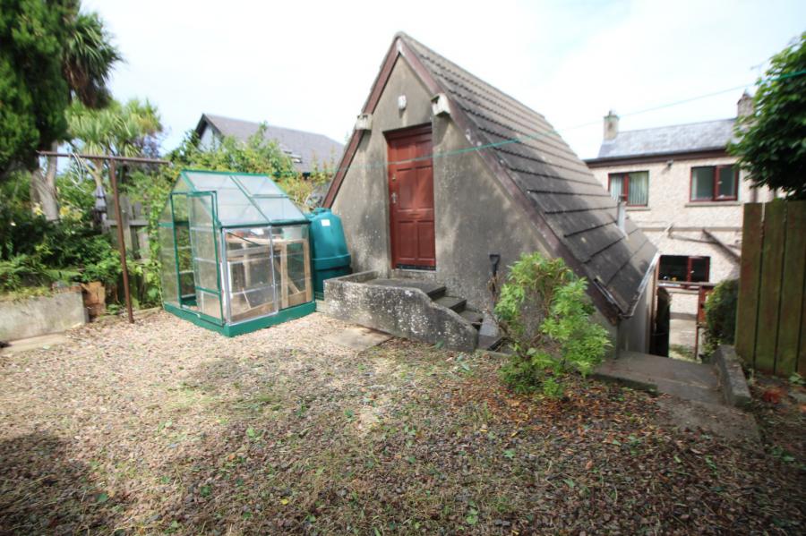 4 Hillhead Road