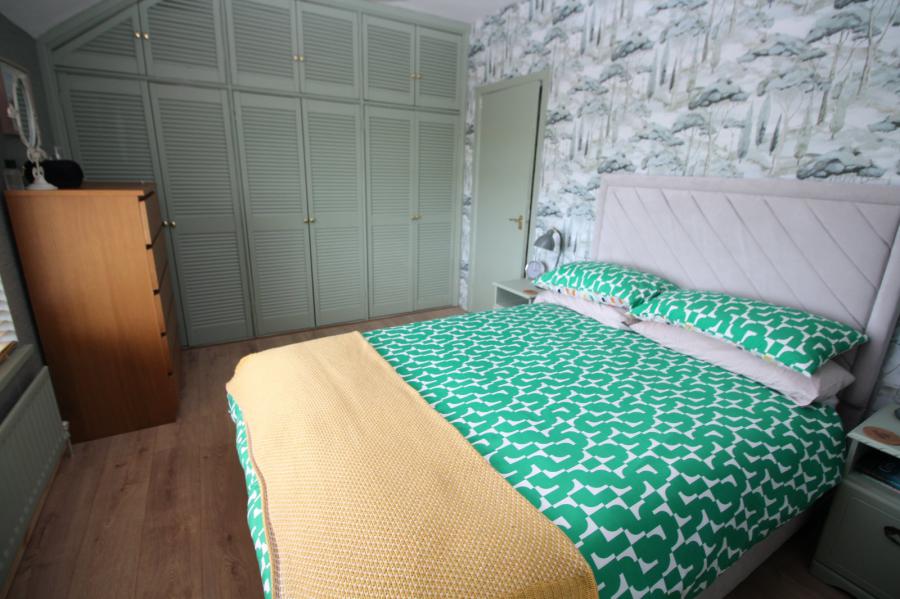 4 Hillhead Road