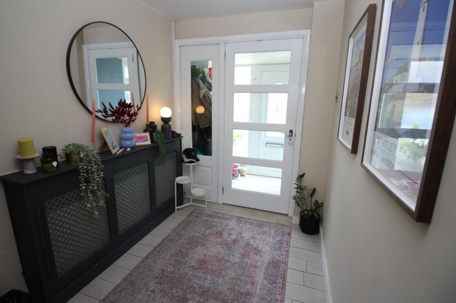 2 Windermere Avenue
