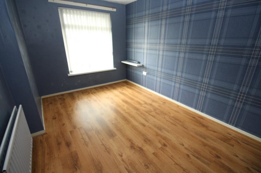 16 Macroom Gardens