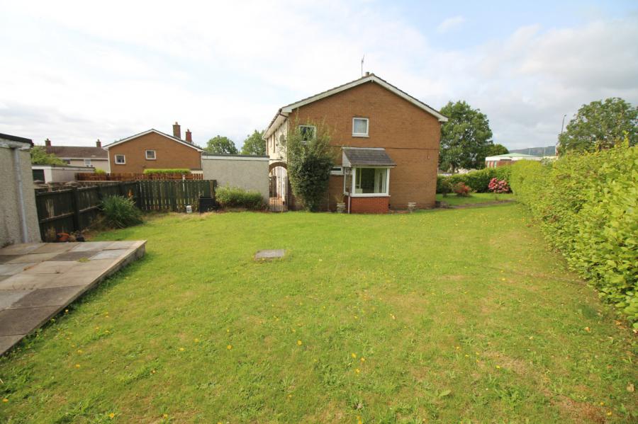 16 Macroom Gardens