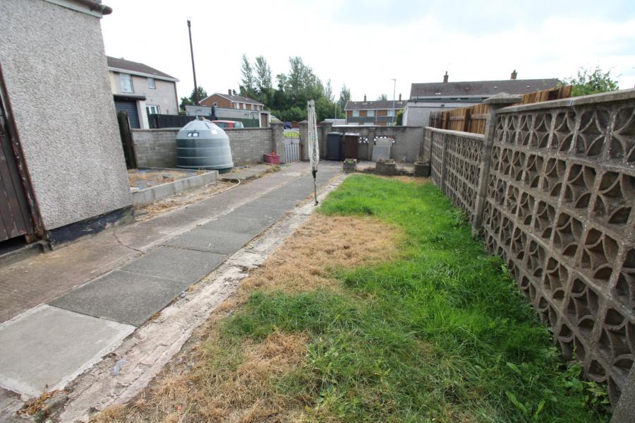 16 Macroom Gardens