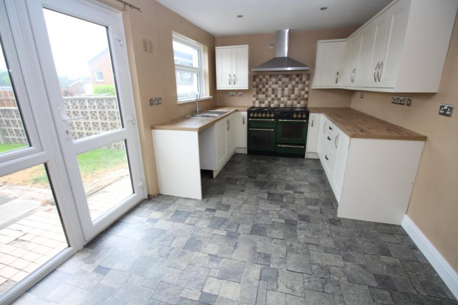 16 Macroom Gardens