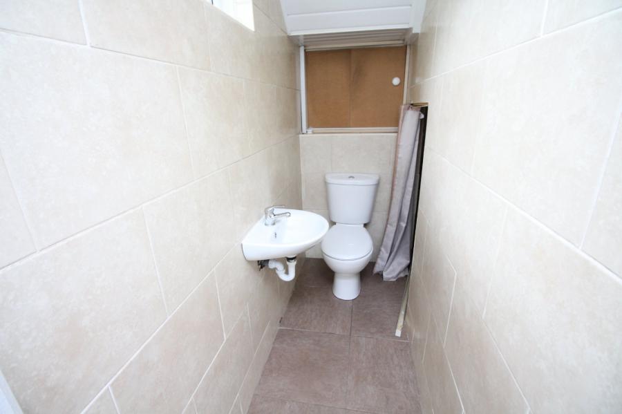 16 Macroom Gardens