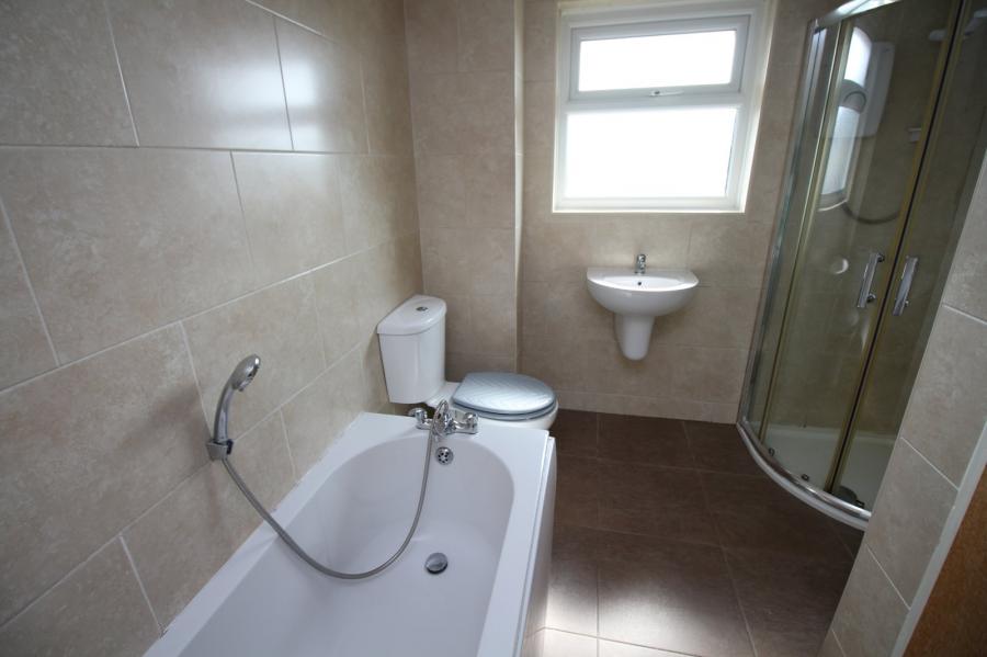 16 Macroom Gardens