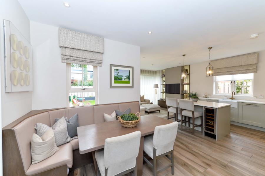 11 Goldenview Park