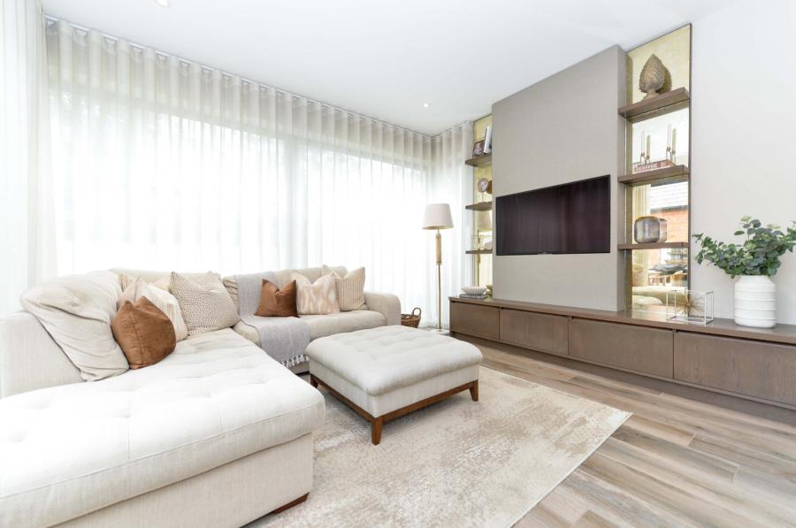 11 Goldenview Park