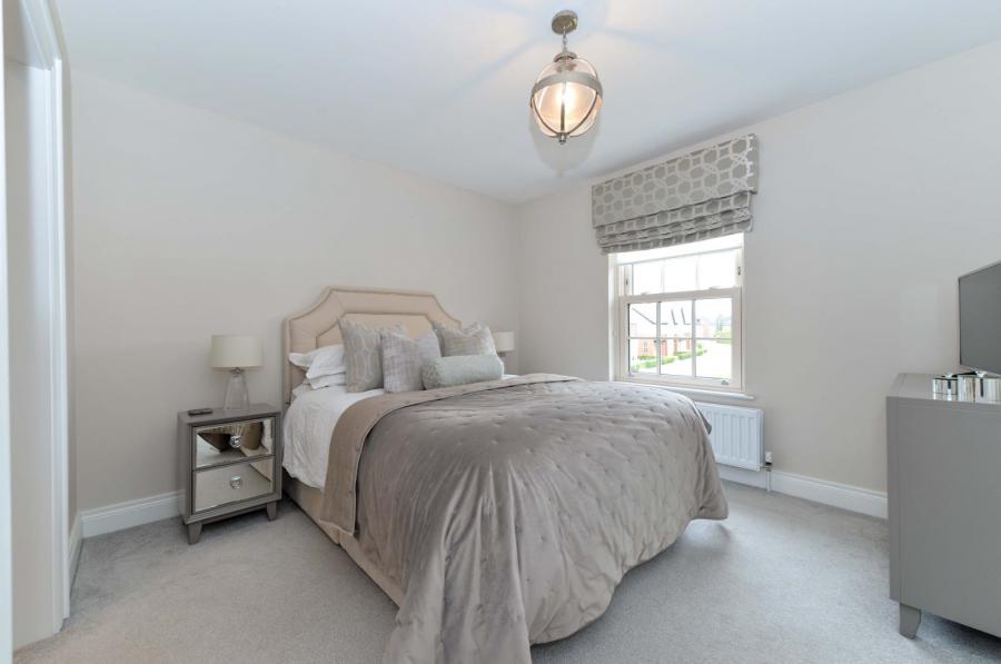 11 Goldenview Park