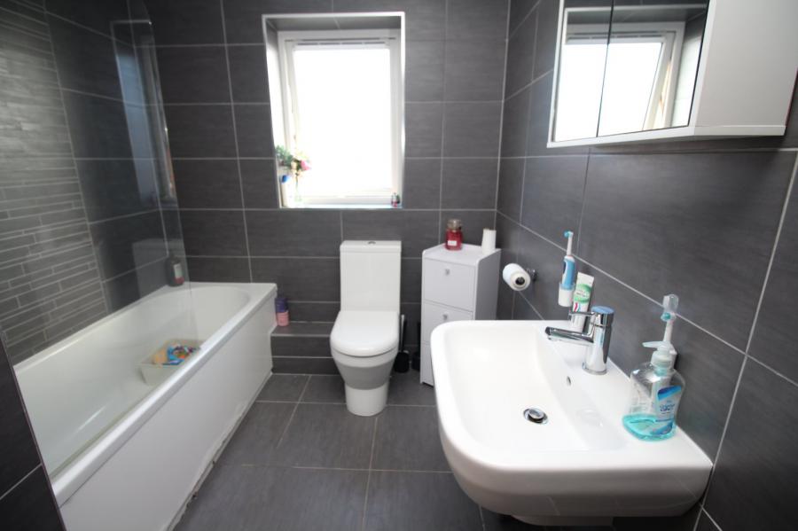 20 Glenfield, 14 Highgrove Road