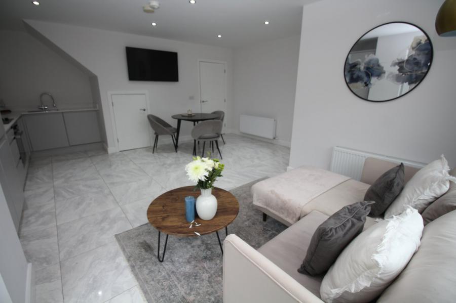 8 Bashford Park Avenue 8 Bashford Park Avenue
