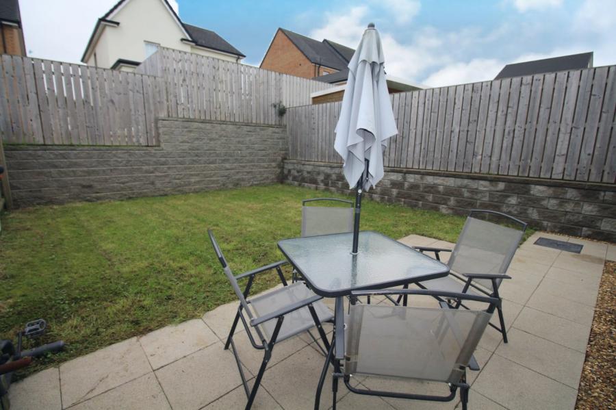 8 Bashford Park Avenue 8 Bashford Park Avenue