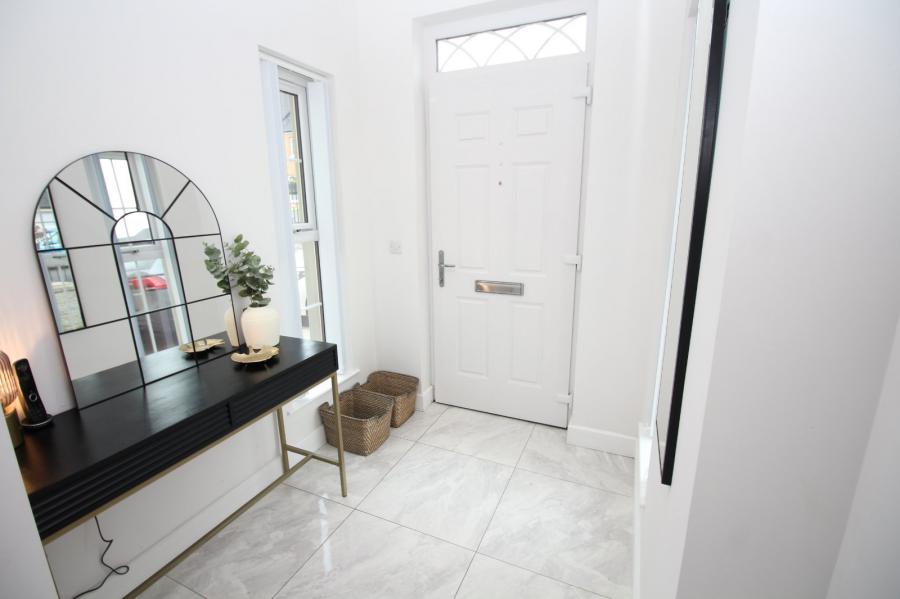 8 Bashford Park Avenue 8 Bashford Park Avenue