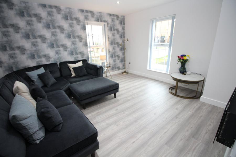 8 Bashford Park Avenue 8 Bashford Park Avenue
