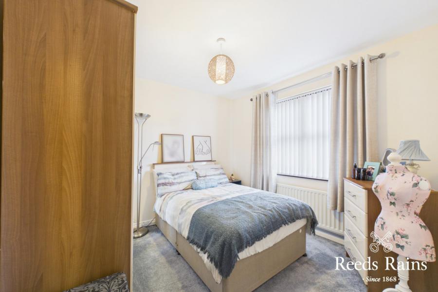 11 Portsmouth Gardens