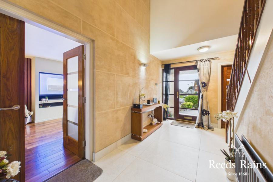 11 Portsmouth Gardens