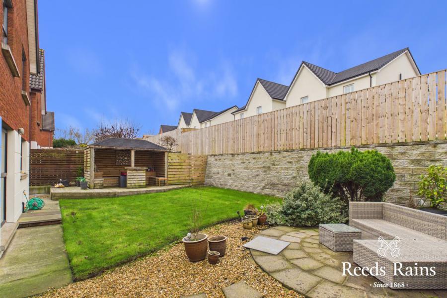 11 Portsmouth Gardens