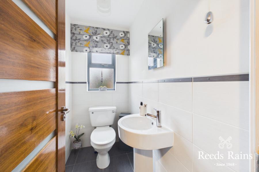 11 Portsmouth Gardens