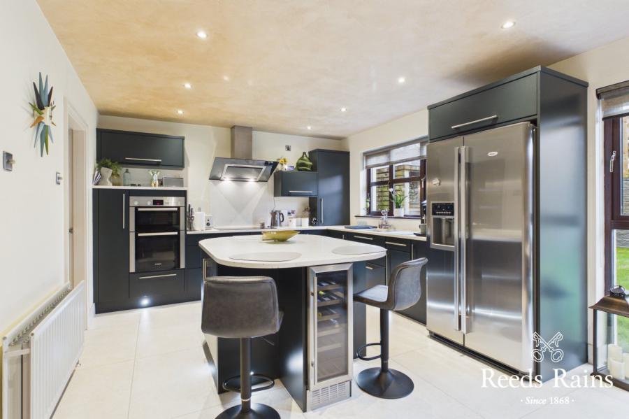 11 Portsmouth Gardens