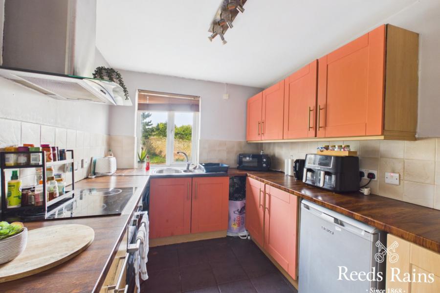 Apartment 10, Rosebrook Grove