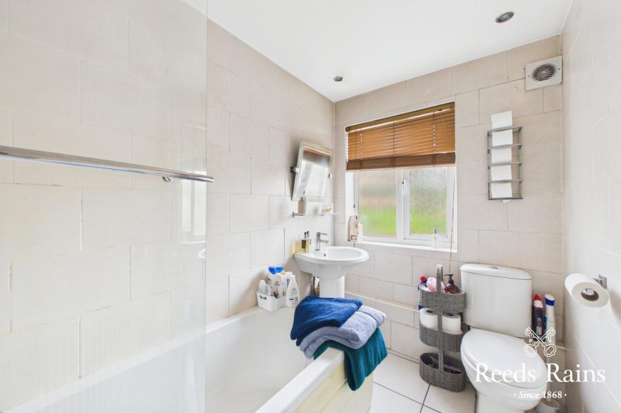 Apartment 10, Rosebrook Grove