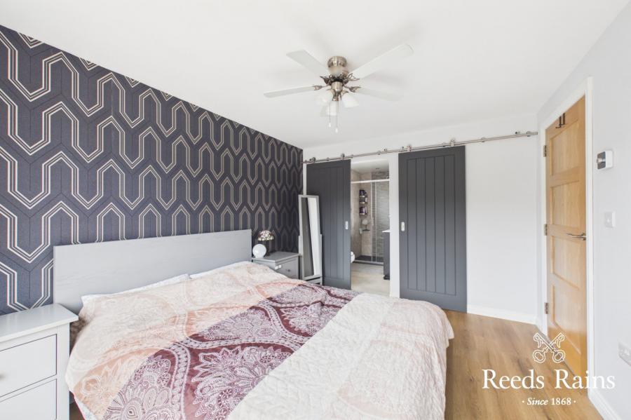 11 Donegall Crescent