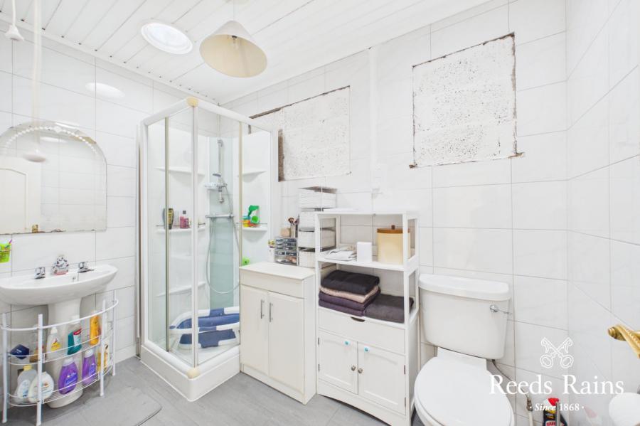 11 Donegall Crescent