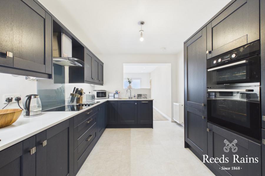 11 Donegall Crescent