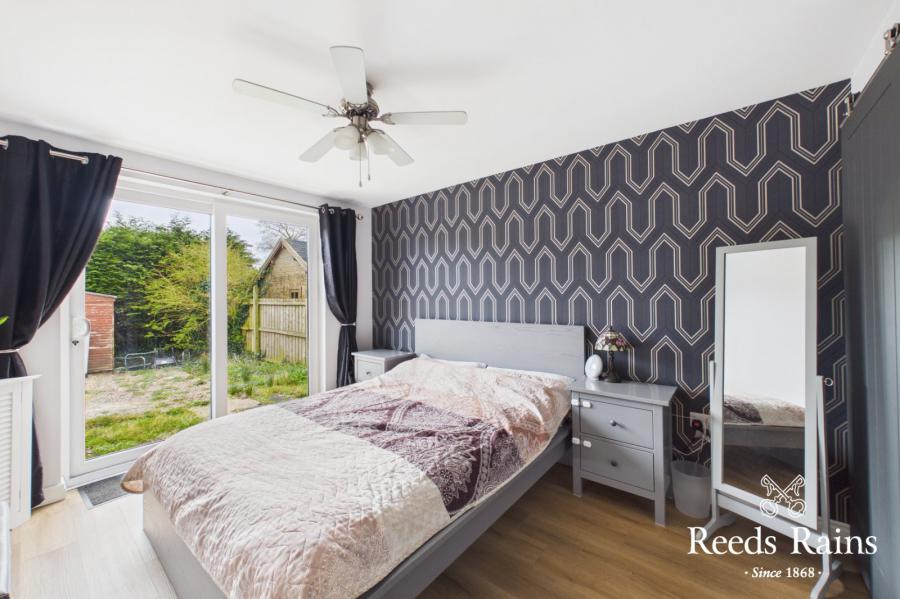 11 Donegall Crescent