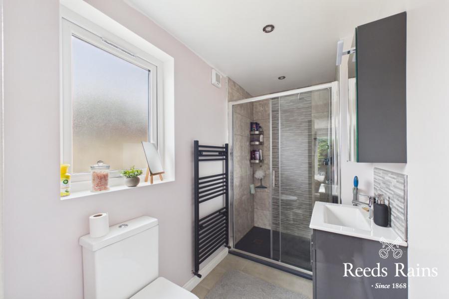 11 Donegall Crescent