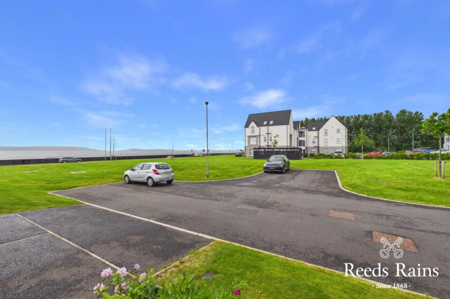4 Ashbourne Manor