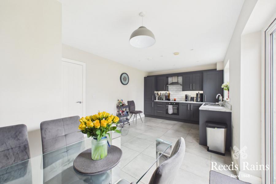 4 Ashbourne Manor