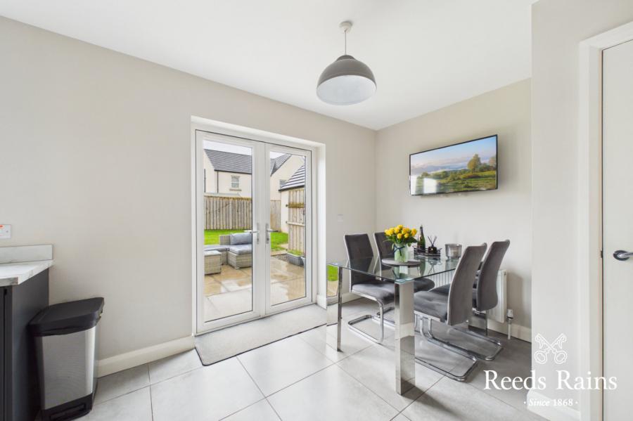4 Ashbourne Manor