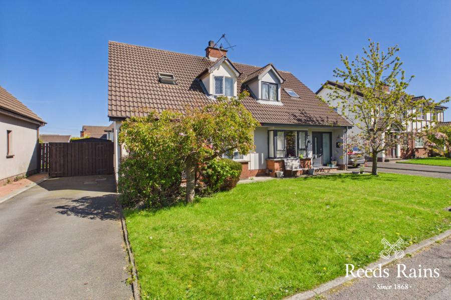25 Tudor Park, Carrickfergus, County Antrim, BT38 9TP