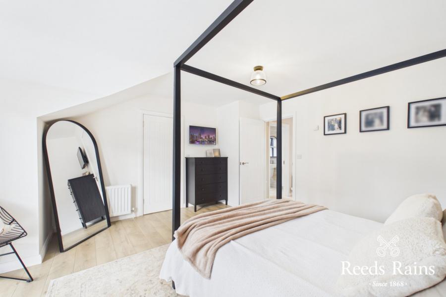 16 Sharonmore Gardens