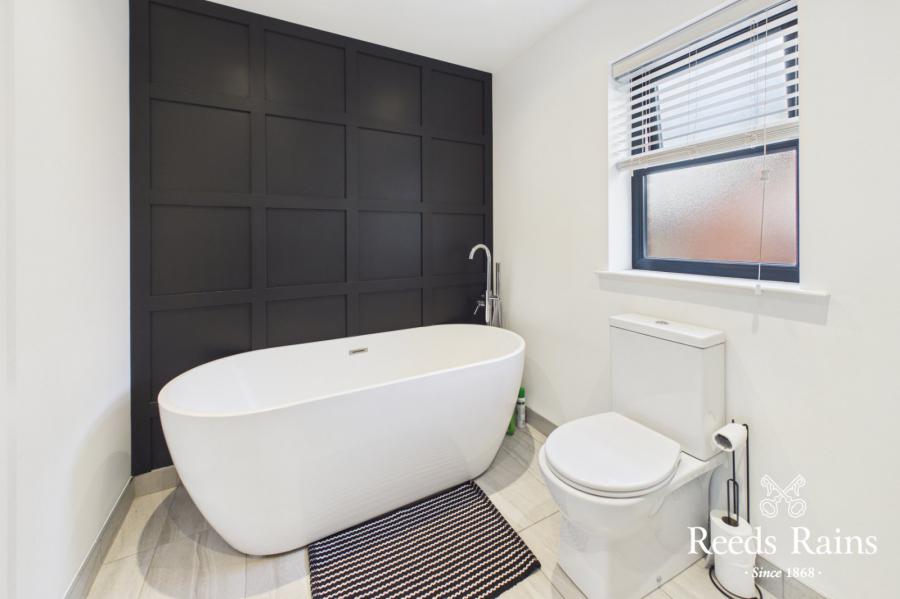 16 Sharonmore Gardens