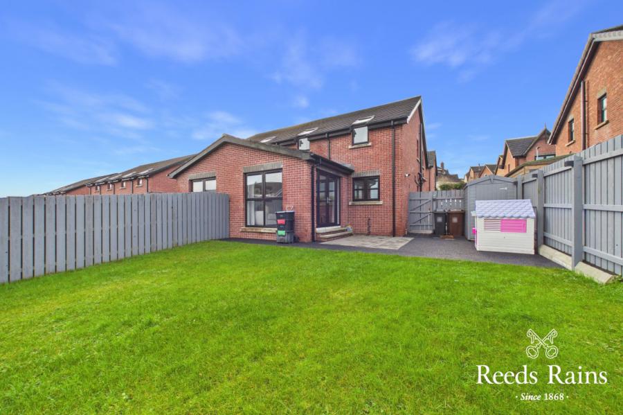 16 Sharonmore Gardens