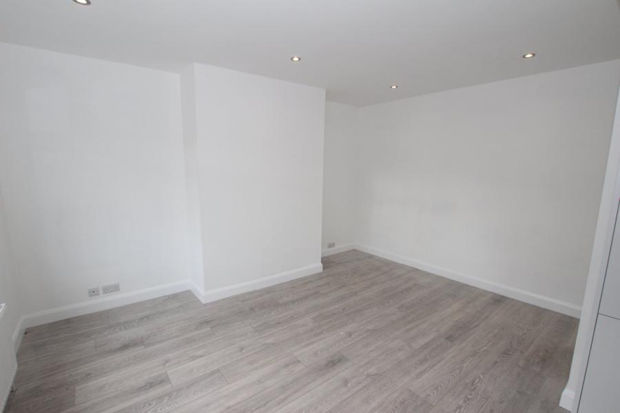 6 Jellicoe Drive