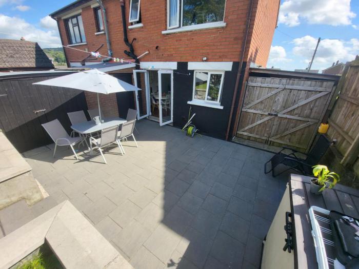 26 Elmfield Park