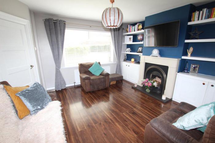 26 Elmfield Park