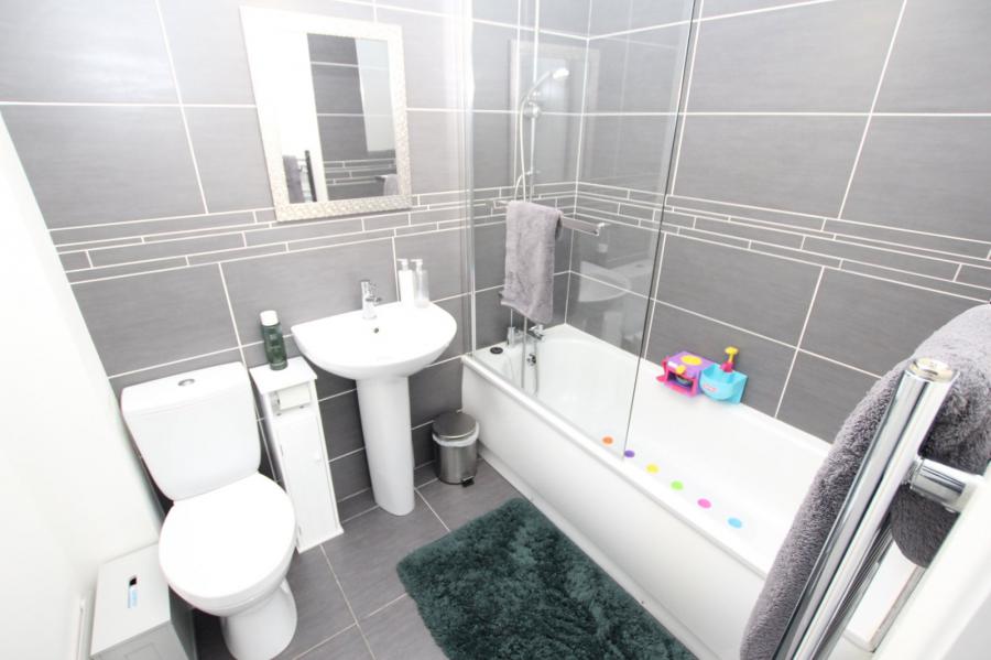 23 Cashelton Manor