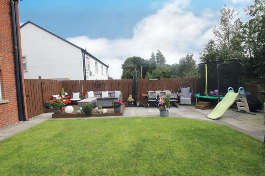 23 Cashelton Manor