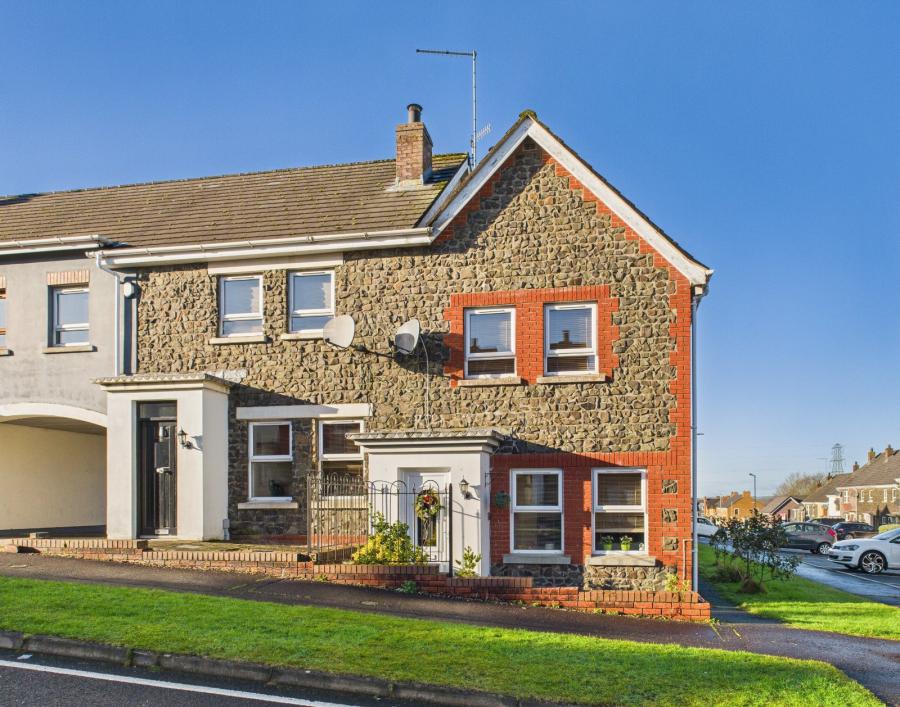 8 Alderley Grove, Mallusk, Newtownabbey, BT36 7WX