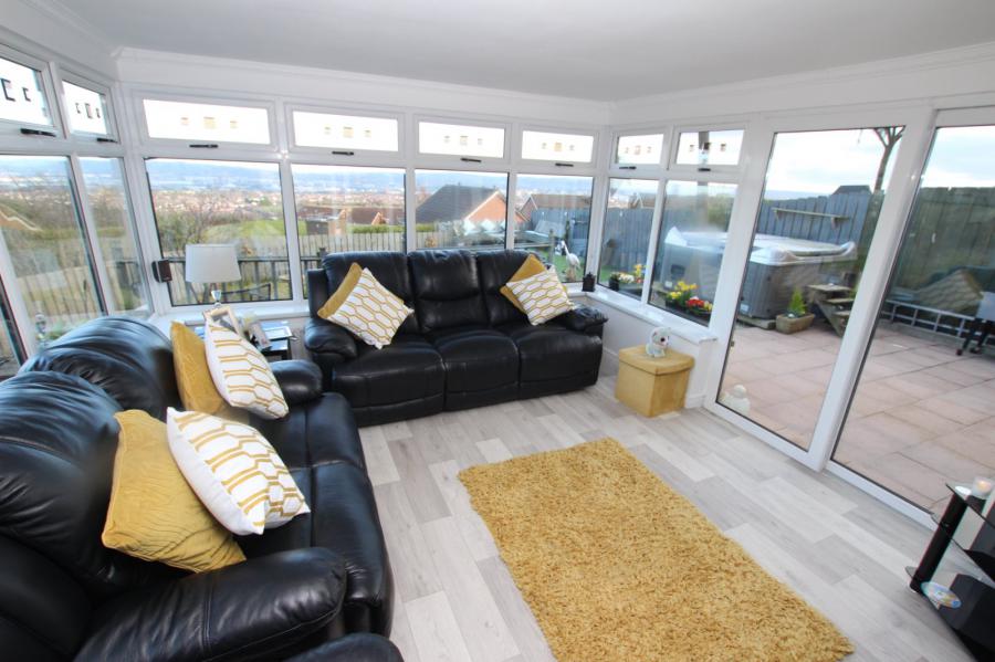8 Loughview Manor