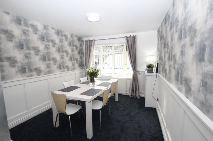 8 Loughview Manor