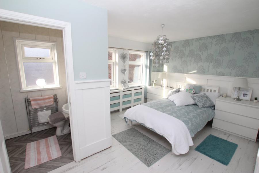 8 Loughview Manor