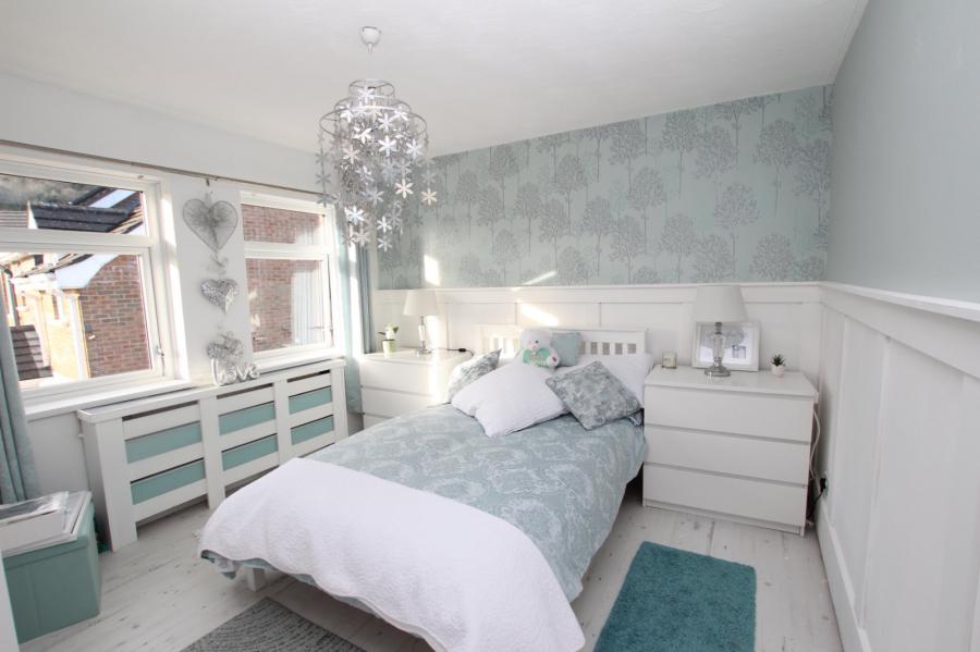 8 Loughview Manor