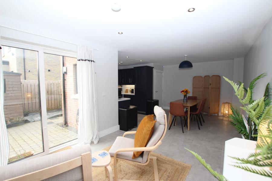 14 Glen Manor Road