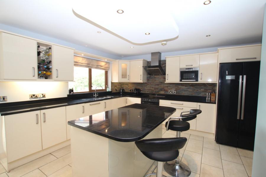 8 Blackthorn Road