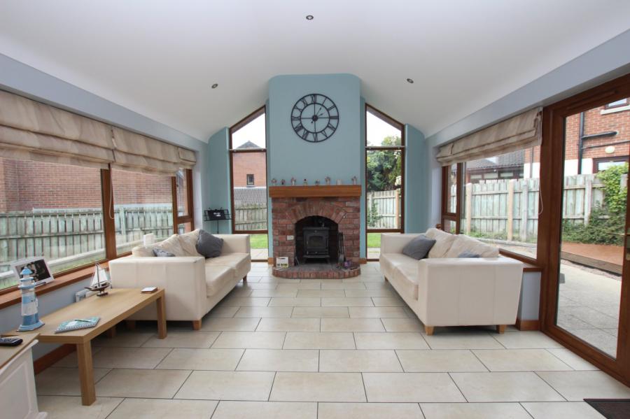8 Blackthorn Road