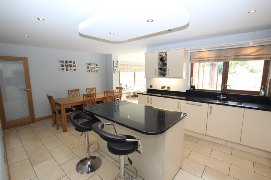 8 Blackthorn Road